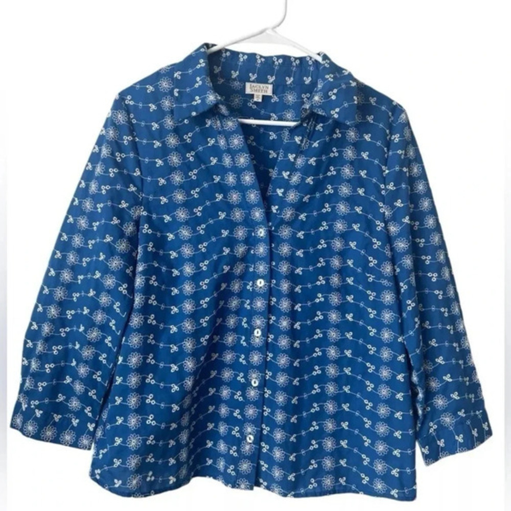 Size Medium Jaclyn Smith Embroidered Blue‎ Blouse